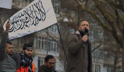 Hizb ut Tahrir / The Netherlands A Stand in Support of Gaza during Herzog&#039;s Visit to Amsterdam!