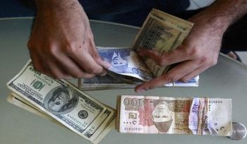 Um den Internationalen Währungsfonds zufriedenzustellen schwächten Pakistans Regenten die pakistanische Rupie, was zu Preisanstiegen und Erschwernissen für die Muslime führte