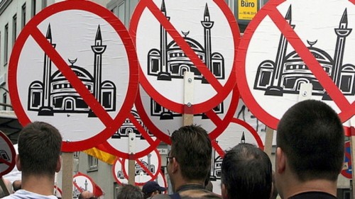 Danimarka Hükümeti, İslam’a Olan Nefret ve Kinini Irkçılık Eylem Planıyla Örtbas Ediyor