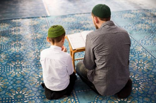 اسلام میں والد کی ذمہ داریاں