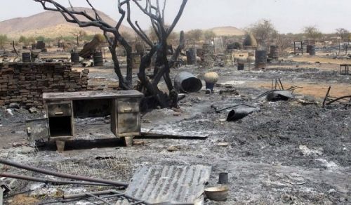 Brûlures à Al-Junaynah Des centaines de personnes tuées et des milliers d&#039;autres blessées, alors que le gouverneur et le gouvernement ne prennent aucune mesure!