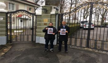 Europa: Eine Delegation von Hizb ut Tahrir ging zur Unterstützung von der festgenommenen Jannat Bespalova zur russischen Botschaft