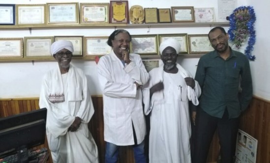 Hizb-ut Tahrir / Sudan Vilayeti’nden Bir Heyet, Psikiyatrist ve Bağımlılık Tedavisi Danışmanı Profesör Ali Baldo İle Görüştü